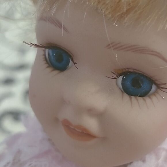 Adorable Pink Porcelain Ballerina Doll - Picture 9 of 10